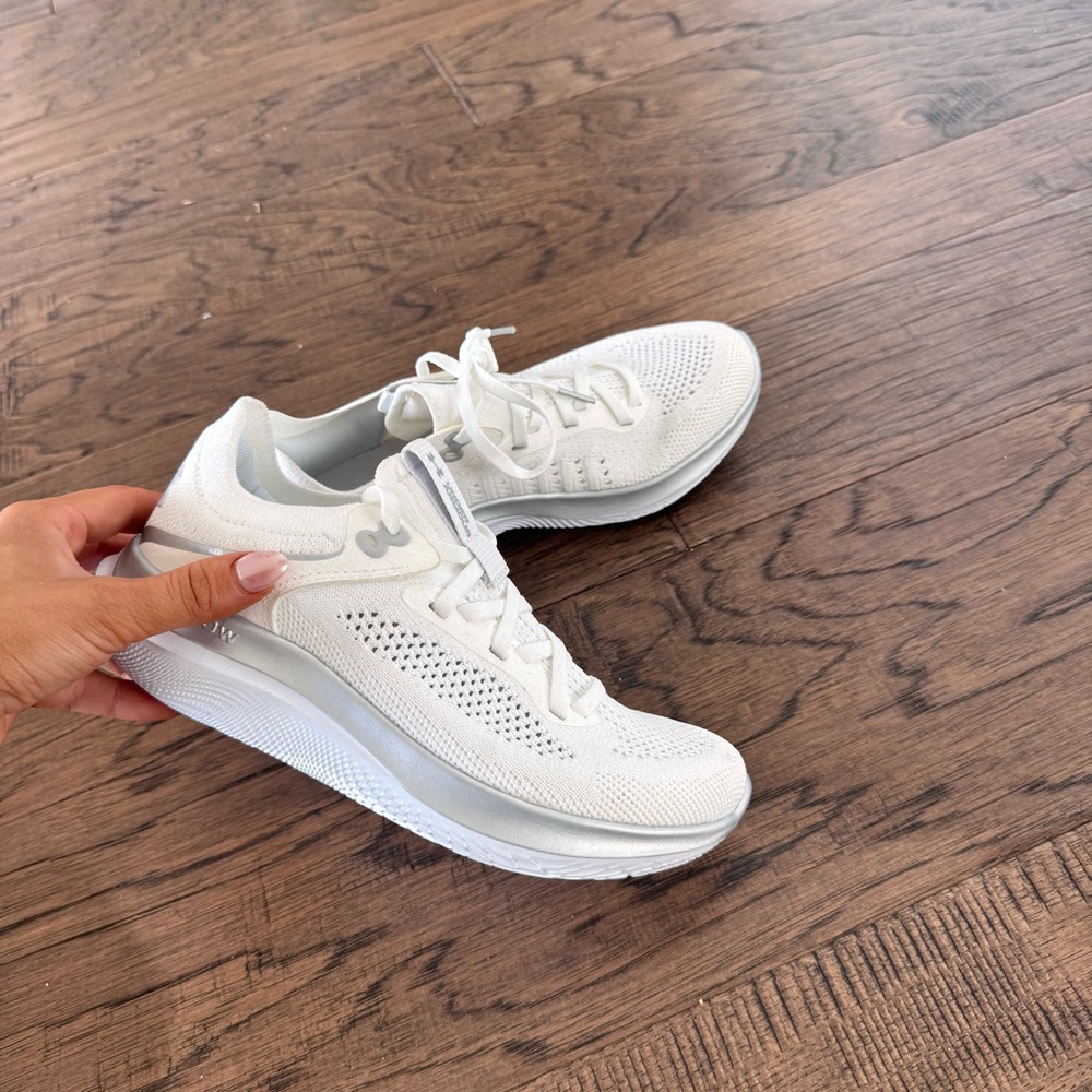 NWT Step Tracker Running Shoes